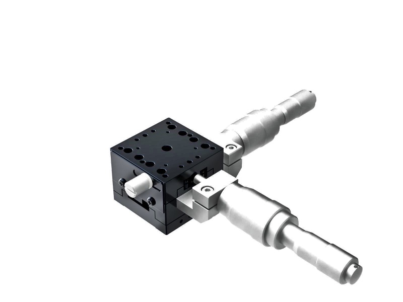 Łożysko krzyżowe 40X40mm, aluminiowe, stolik XY, centralny mikrometr różnicowy, +/-6.5mm, gwinty M3 — zdjęcie produktu, nr katalogowy TAM-402CDM