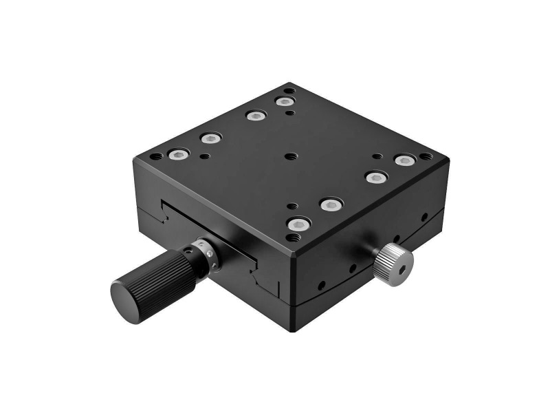 Goniometr 60X60mm, mosiężny z rowkiem V, 1-osiowy, +/-4°, wysokość osi 125mm, praworęczny, przekładnia ślimakowa, gwint M4 — zdjęcie produktu, nr katalogowy GOHB-60A125