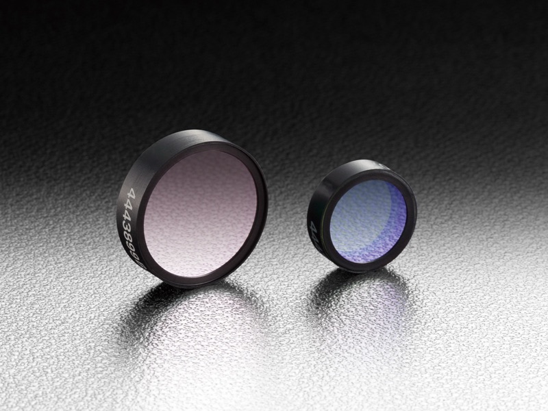Filtr linii laserowej 12.5mm, długość fali 442nm — zdjęcie produktu, nr katalogowy VPFHT-12.5C-4416