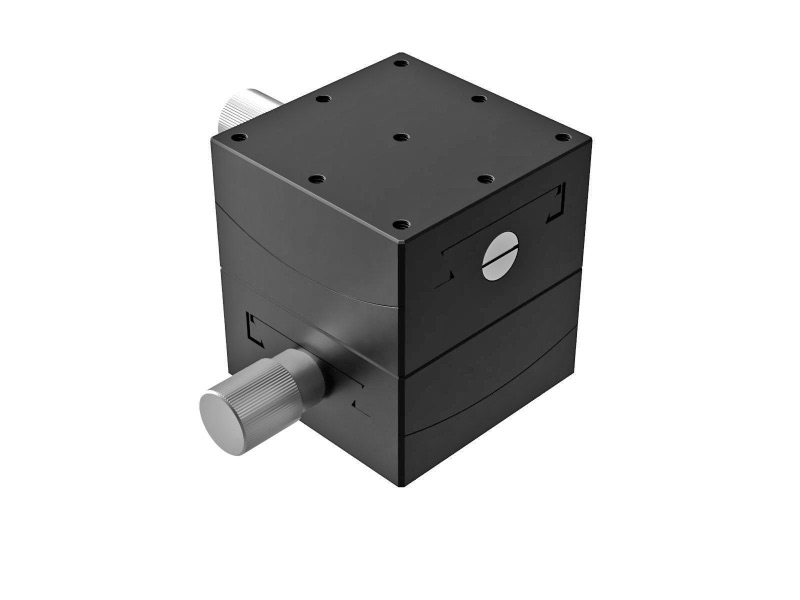 Goniometr 60X60mm, mosiężny wpust, 2-osiowy, +/-20 stopni, wysokość osi 50mm, prawoskrętny, przekładnia ślimakowa, gwint M4 — zdjęcie produktu, nr katalogowy GOH-60B50R