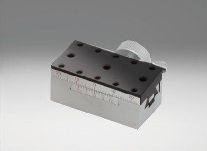 Prowadnica jaskółczy ogon 25X50mm, mosiężne, stolik osi X, napęd zębatkowy, +/-10mm, gwinty M4 — zdjęcie produktu, nr katalogowy TARW-25501
