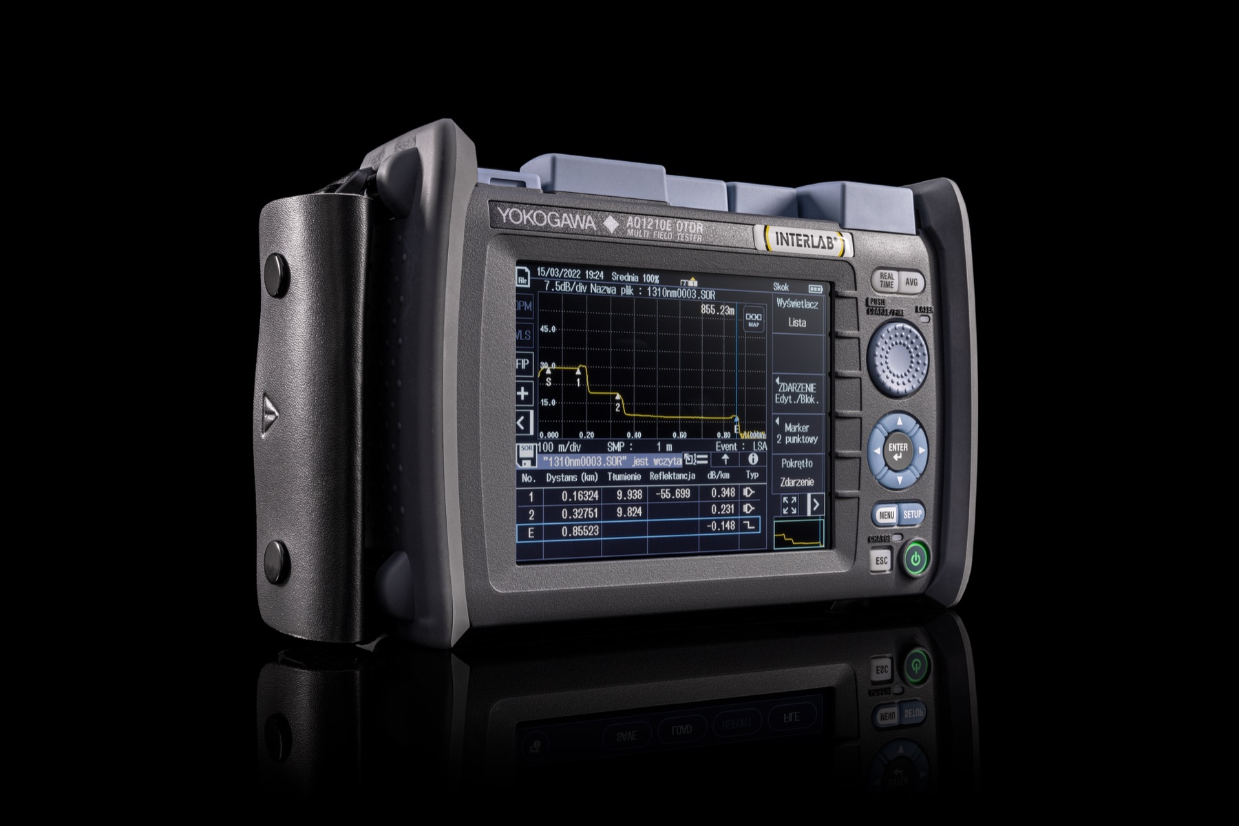 Reflektometr optyczny Yokogawa AQ1210E z reflektogramem OTDR na ekranie
