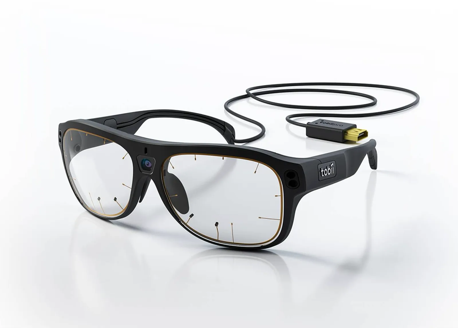 Tobii Pro Glasses 3 z przewodem do jednostki rejestrującej